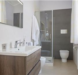 5 bedroom villa with infinity pool, Castellammare del Golfo, sleeps 9